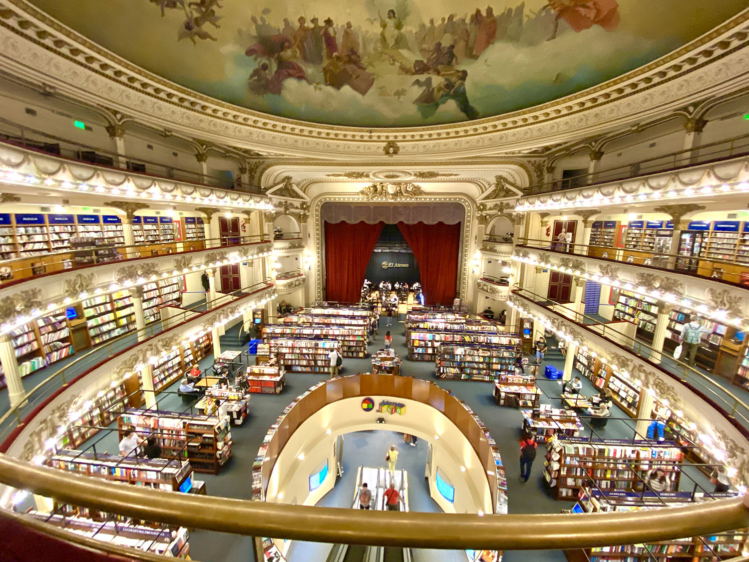 El Ateneo.jpg